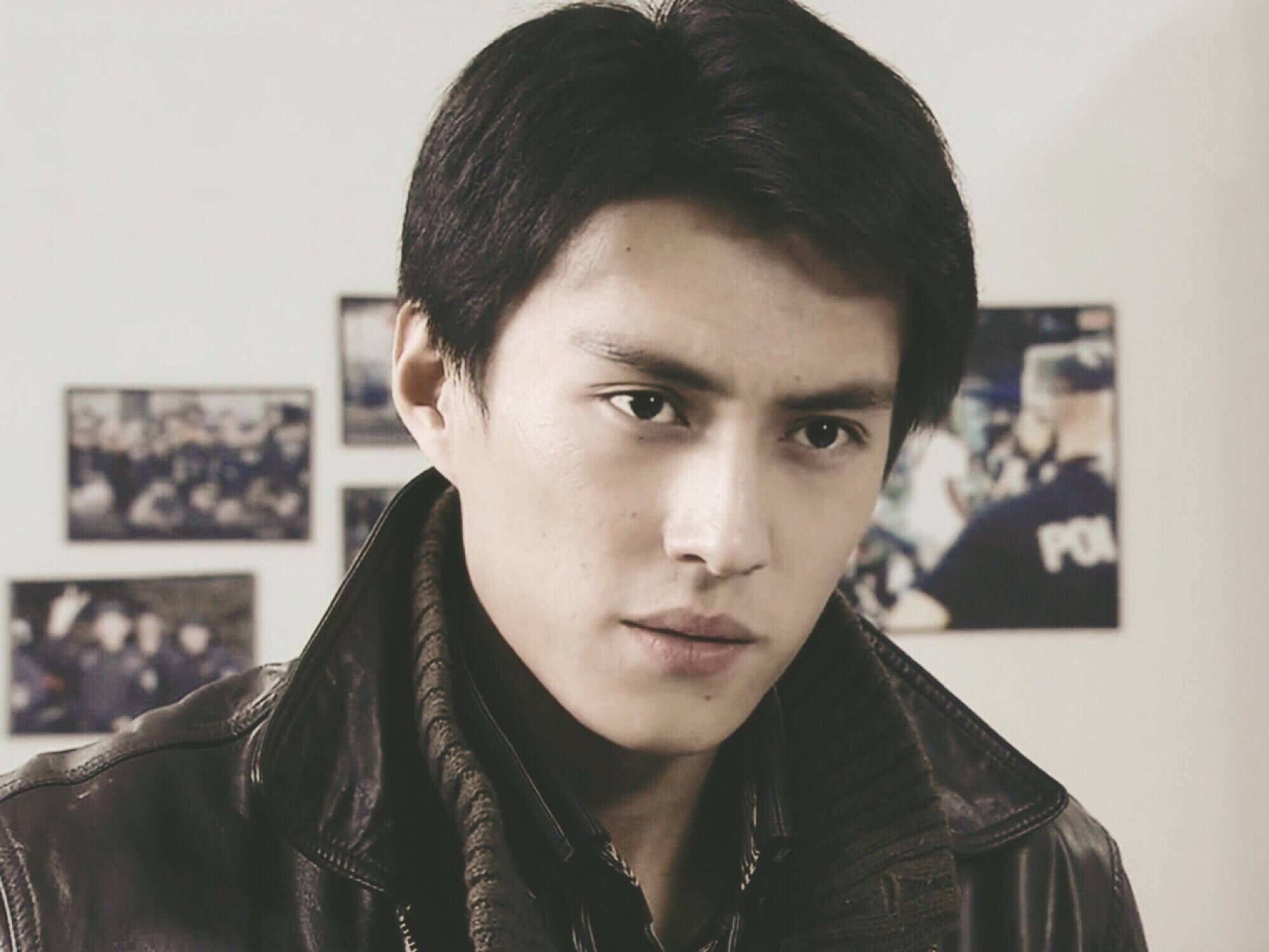 都来品品中年爆红的男演员年轻时的颜值有多高