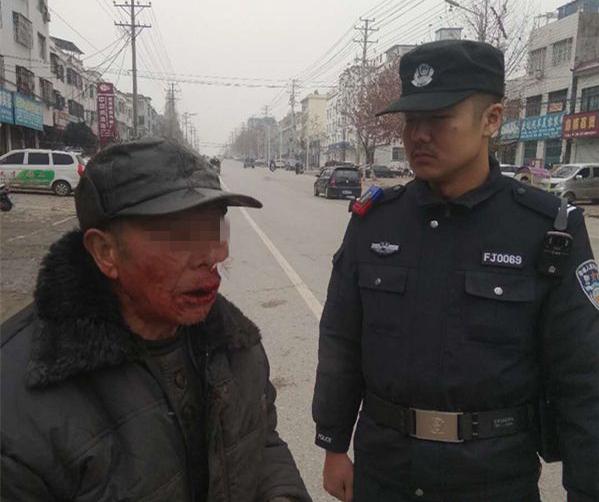 南阳桐柏19岁男子出狱不到1小时打倒老人抢走2元钱又被抓