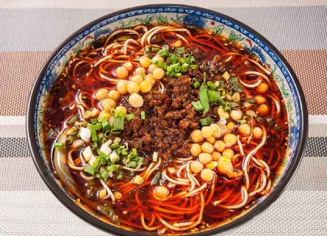 在家就能做出正宗的四川小吃——担担面,快来看看怎么做的吧!|担担面|