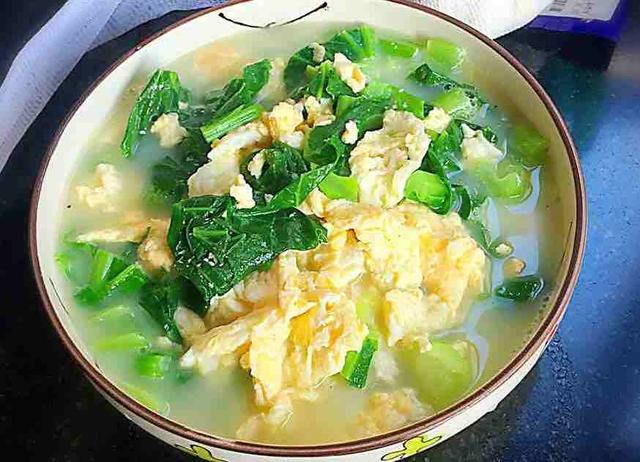 配料: 芥菜 150克,鸡蛋 2个,精盐 2克,花生油    克 烹饪步骤: 1.