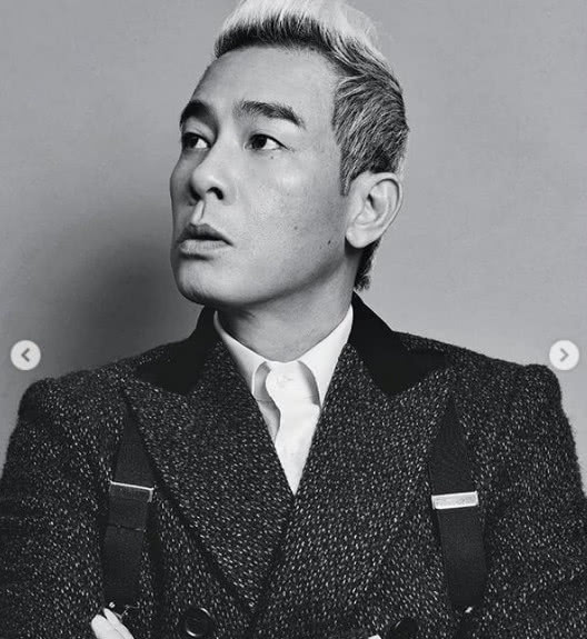 应采儿逛母婴店,陈小春抽烟,应采儿拿纸巾捂鼻,真怀了?