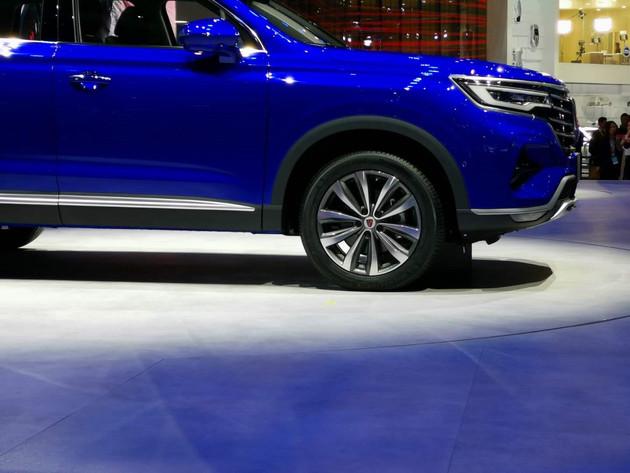 荣威全新中型suv荣威max首发亮相