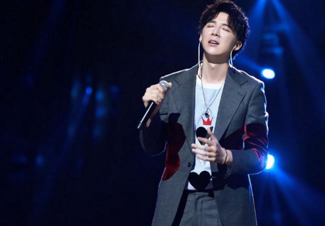 新赛季歌手,王宇宁战败引起网络争议,刘欢杨坤一针见血!