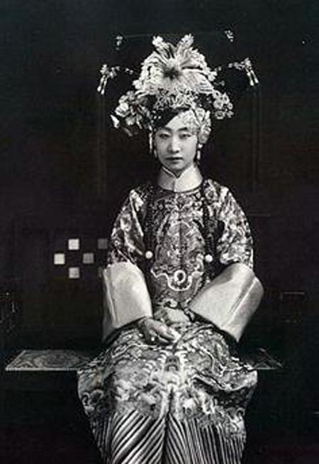 清朝格格出嫁时,为什么都还会有一个试婚格格,原因让人不齿