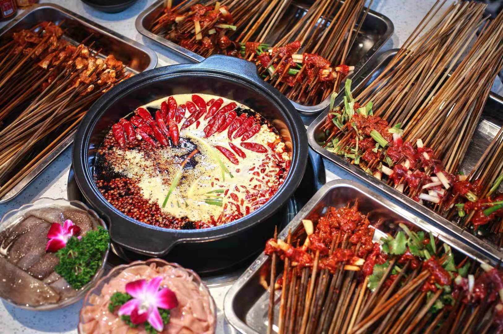 九街最"奇葩"的巴尖火锅串串,全是尖货,大把大把都是没吃过的