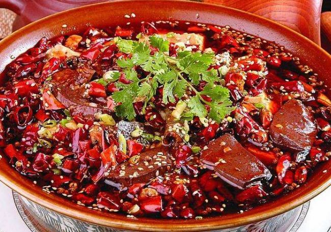 歪果仁:我要吃最辣的中国菜!中国网友推荐了5道菜,一口辣跳了