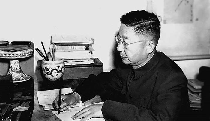老舍自沉太平湖,为什么众多历史迷扼腕叹气?答案与契丹遗民相系