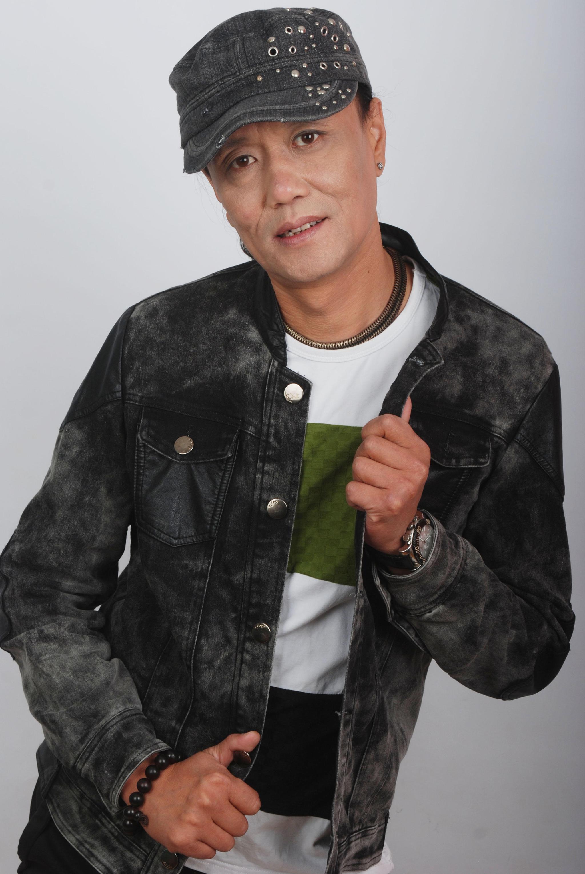 音乐人刘牧《男人四十花开放》走红全网,引起太多人的共鸣