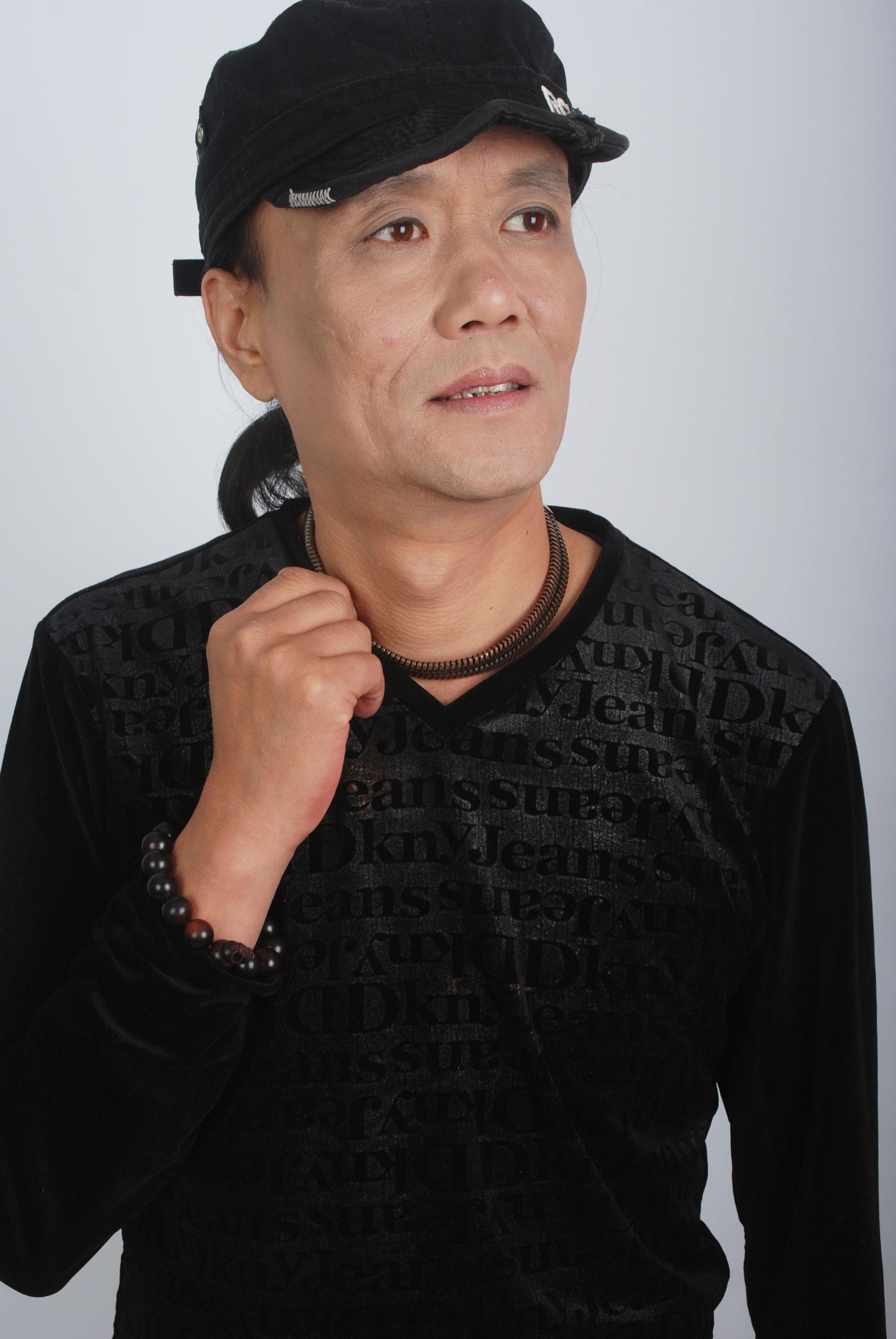 音乐人刘牧强势回归大众视野,《男人四十花开放》霸占音乐榜