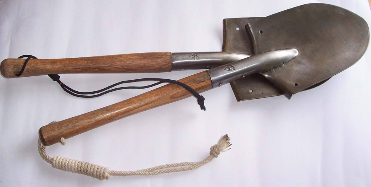 解放军的万能工兵铲,起源自德军,肉搏时比刺刀还好用老式工兵铲在单兵