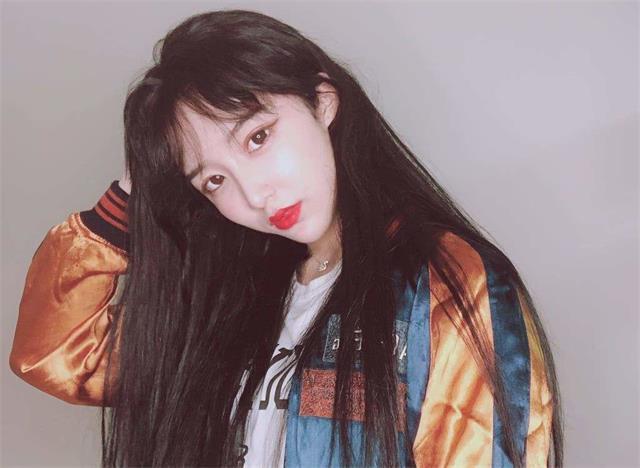 虎牙官宣新主播被疯狂吐槽:什么臭鱼烂虾都要,这是破烂收容所?