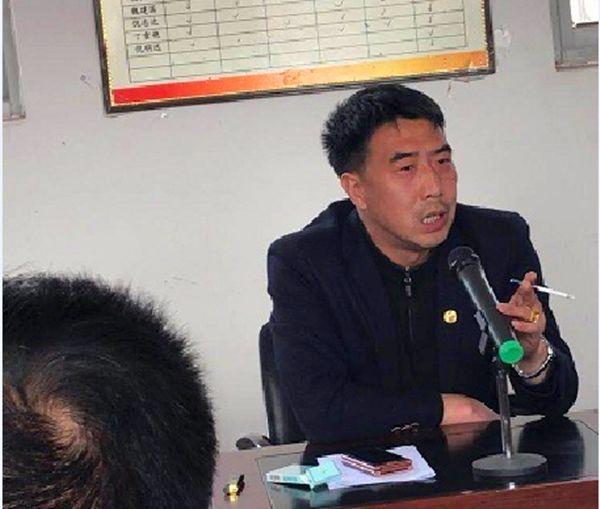 河北青龙县肖营子镇上抱榆槐村支部书记被实名举报