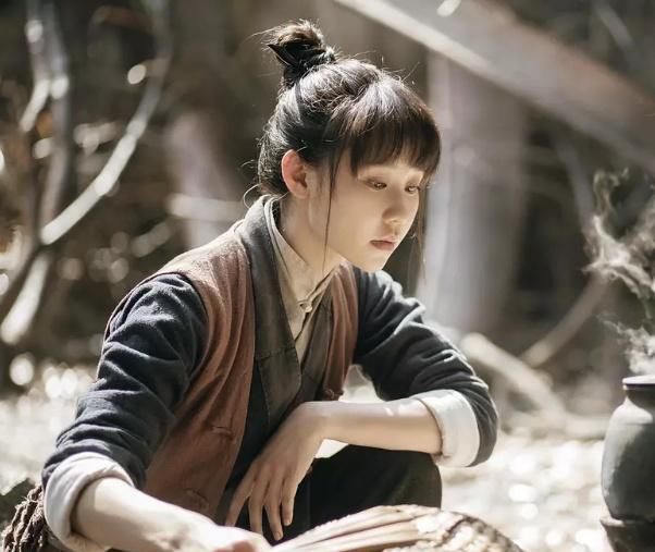 此行凭借"花灵"一角亦圈粉无数,高伟光则比阿丽亚要大10岁,本身就是