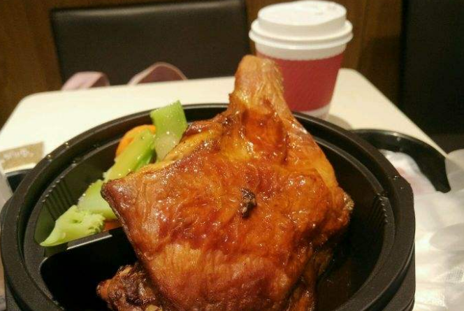 打开后瞬间觉得泡面更实在|麦当劳|鸡腿饭|泡面_新浪新闻