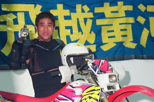 香港大哥柯受良向华强也要敬重三分女儿出嫁时两大天王坐镇