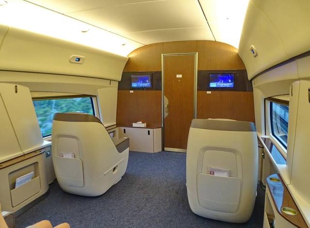 高铁商务座究竟有多舒服?花这么多钱,和二等座有区别?