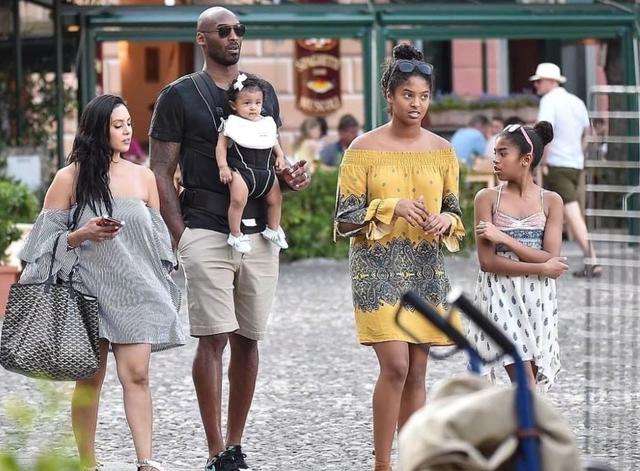 对是否生孩子直到生男孩为止 科比表示这事得老婆决定