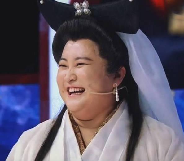 贾玲模仿过的古装角色,白浅第四,小龙女第二,第一太惊艳了