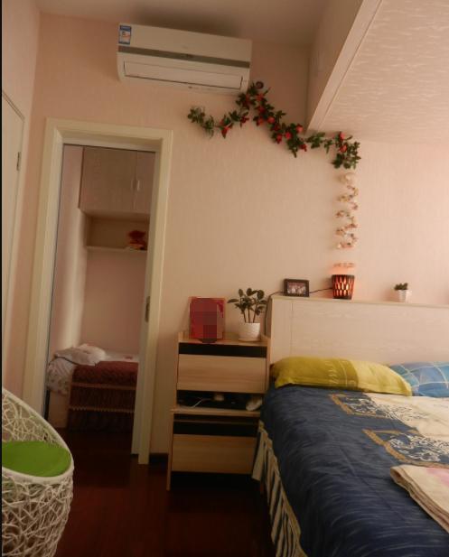 老妈装修的房子,35平愣是挤出两室一厅,房子虽小却很温馨!