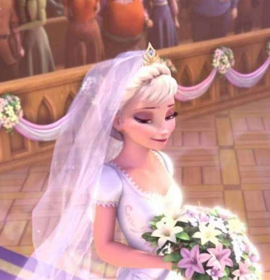 艾莎最全造型,女仆装不是最美,败在了最后一个的石榴裙下!