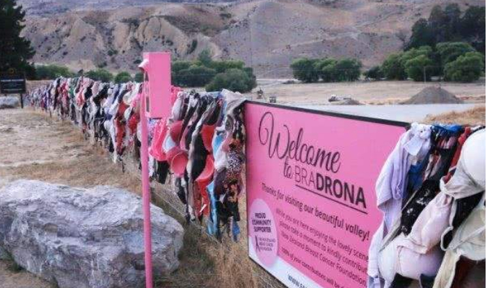 世界上让人"害羞"景点,老司机都不忍直视,网友:让人脸红!