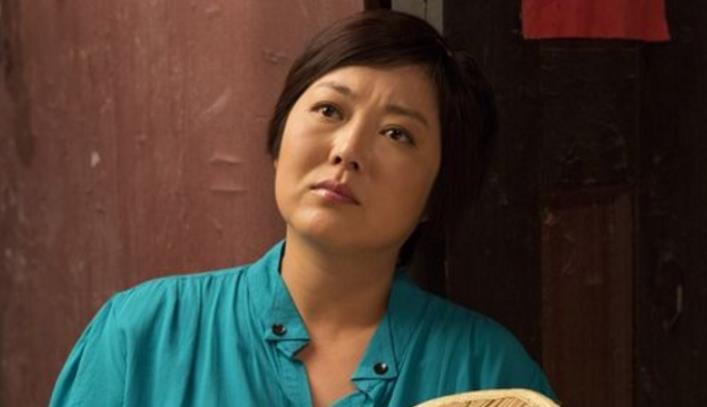 为演戏打掉孩子,还在脸上狂打200针,如今二婚嫁演员过成这样!