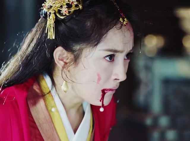 美到让人心疼的吐血模板:杨幂霸气,罗云熙唯美,朱一龙满脸是血