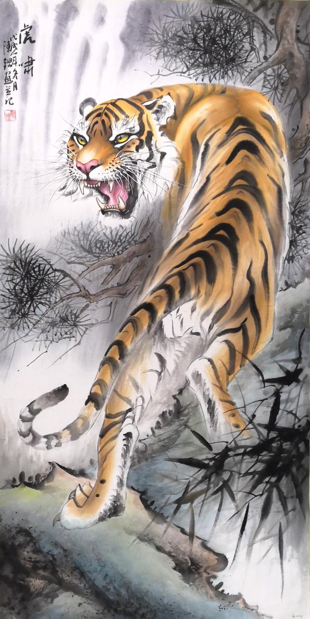 广西省灌阳县人,自幼随其舅公广西名画家,林景椿教授(中国美协会员)门