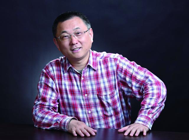 茅盾文学奖得主刘醒龙新长篇《黄冈秘卷》面世 破译黄冈文化精神密码_新浪新闻