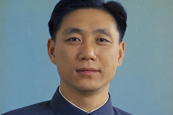 四人帮中唯一至今没安葬的人,女儿拒绝加入美籍