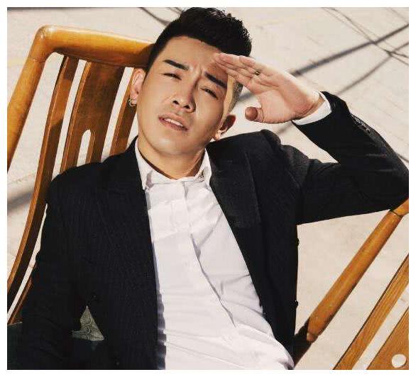 神豪双手狂刷崔阿扎和阿哲,舞帝利哥"脸绿"直接退赛!