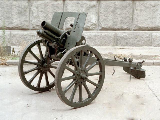 二战日军的这个武器符合中国战场特点,作用甚至大于美式榴弹炮!