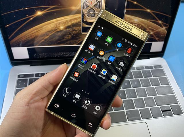 这款手机将三星的ui界面都模仿的一模一样,作为手机的用户界面,ui承担