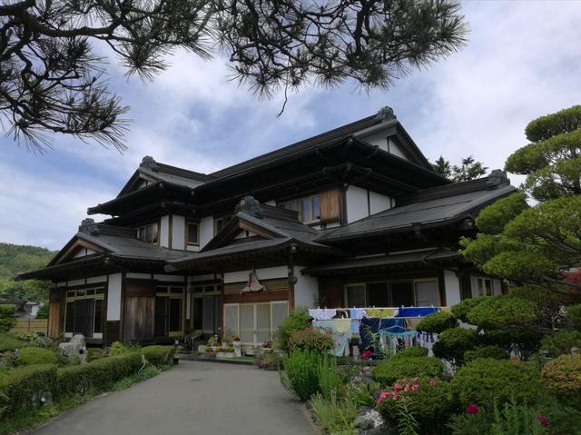 日本人为房子多而发愁满大街的空房子免费送都没人要