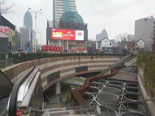 中国最大地铁站三阳广场站出入口达27个无锡城市中心