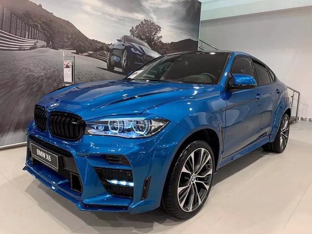 实拍| 宝马x6 xdrive 30d, 蓝色车身很妖娆,这大包围你打几分