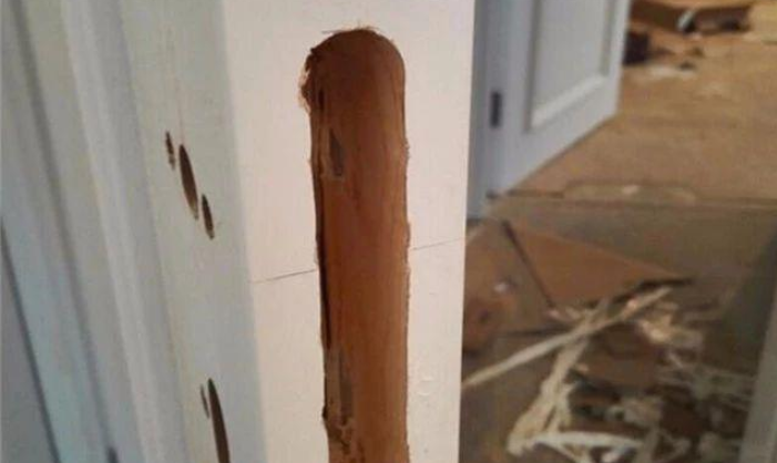 木门锁孔弄成这样,还以为师傅不专业,得知原因后我很开心