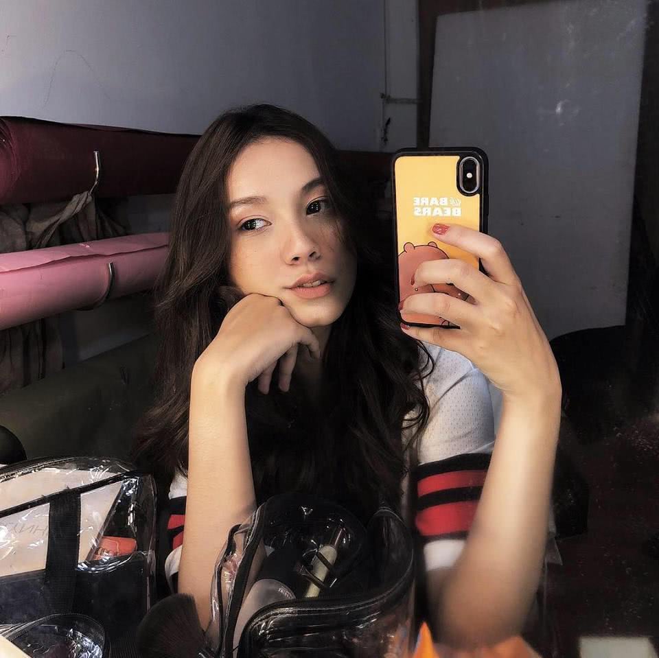 正文  由于生活中有不少长相出众的混血儿,很多人在看到"混血"的时候