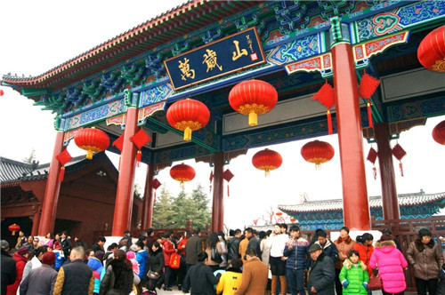 开封万岁山春节大庙会入选2019年春节举办庙会的景点热度预测榜单