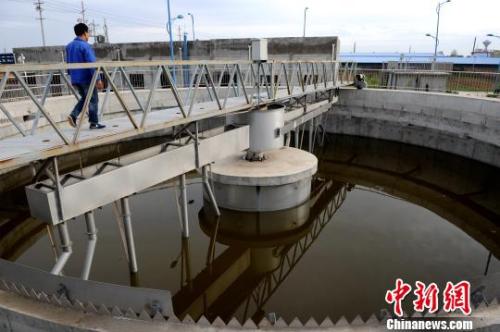  资料图：污水处理设备。张远 摄