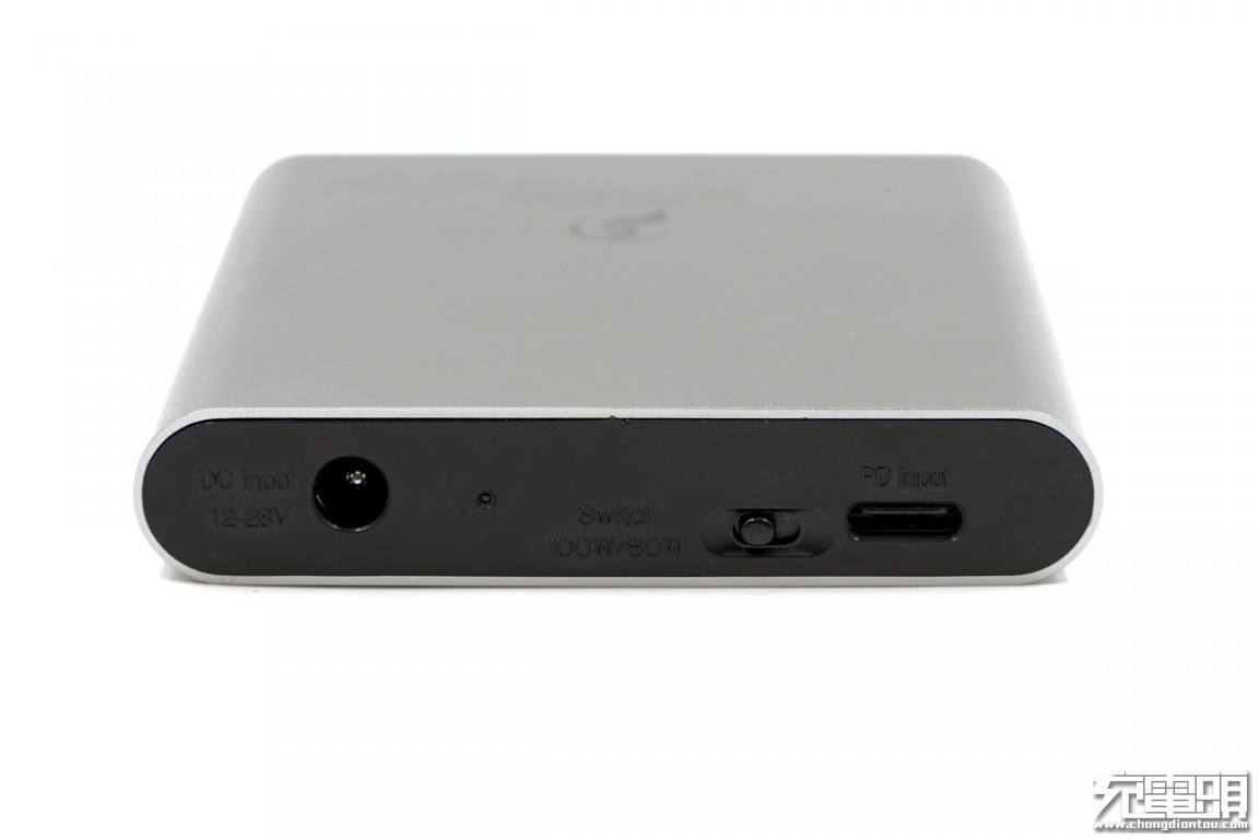 暴力输出 魔狐180w 多协议双usb pd输出充电器评测