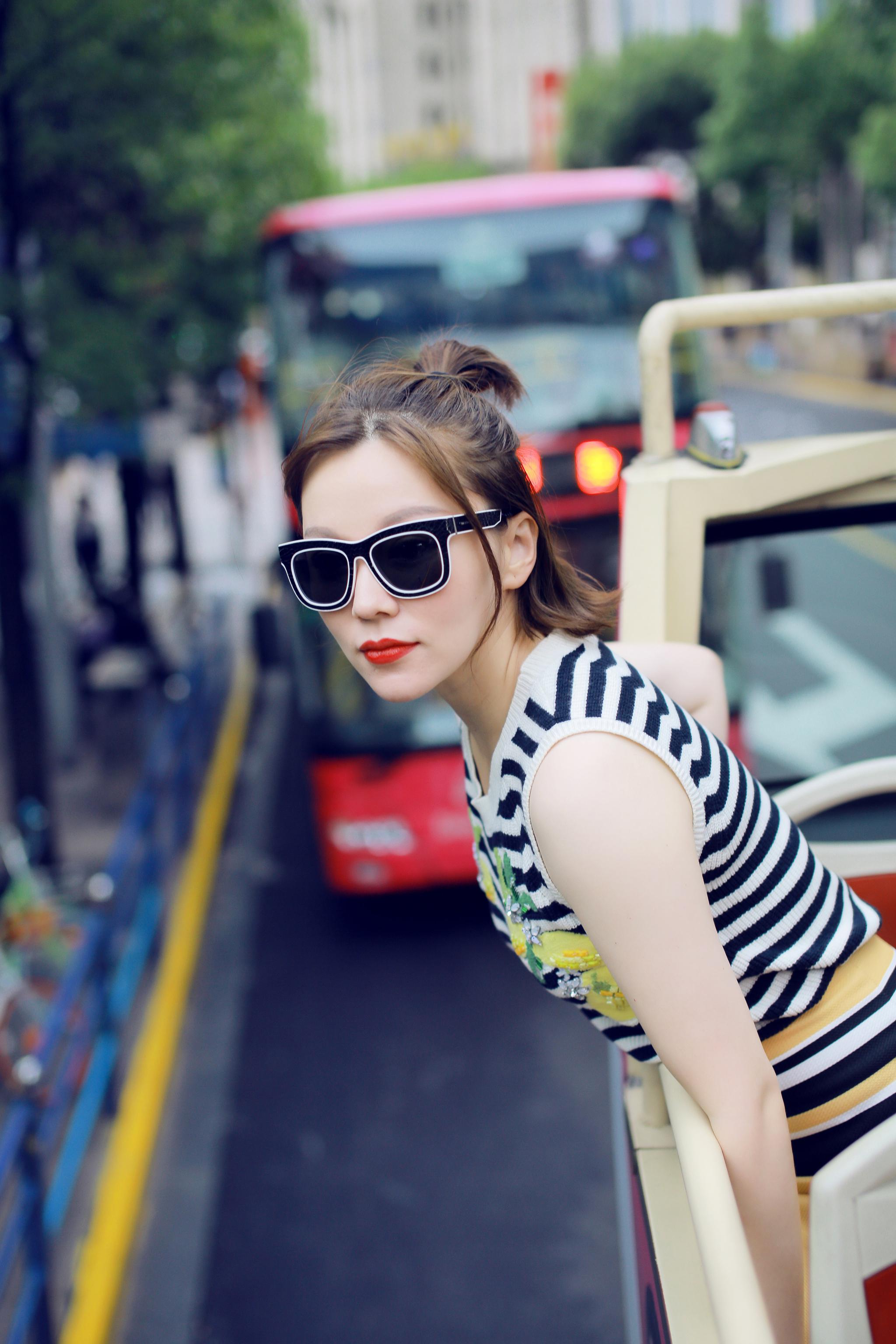 王紫依全新单曲《阿婆的古井泉》上线 甜美嗓音诉说童年记忆