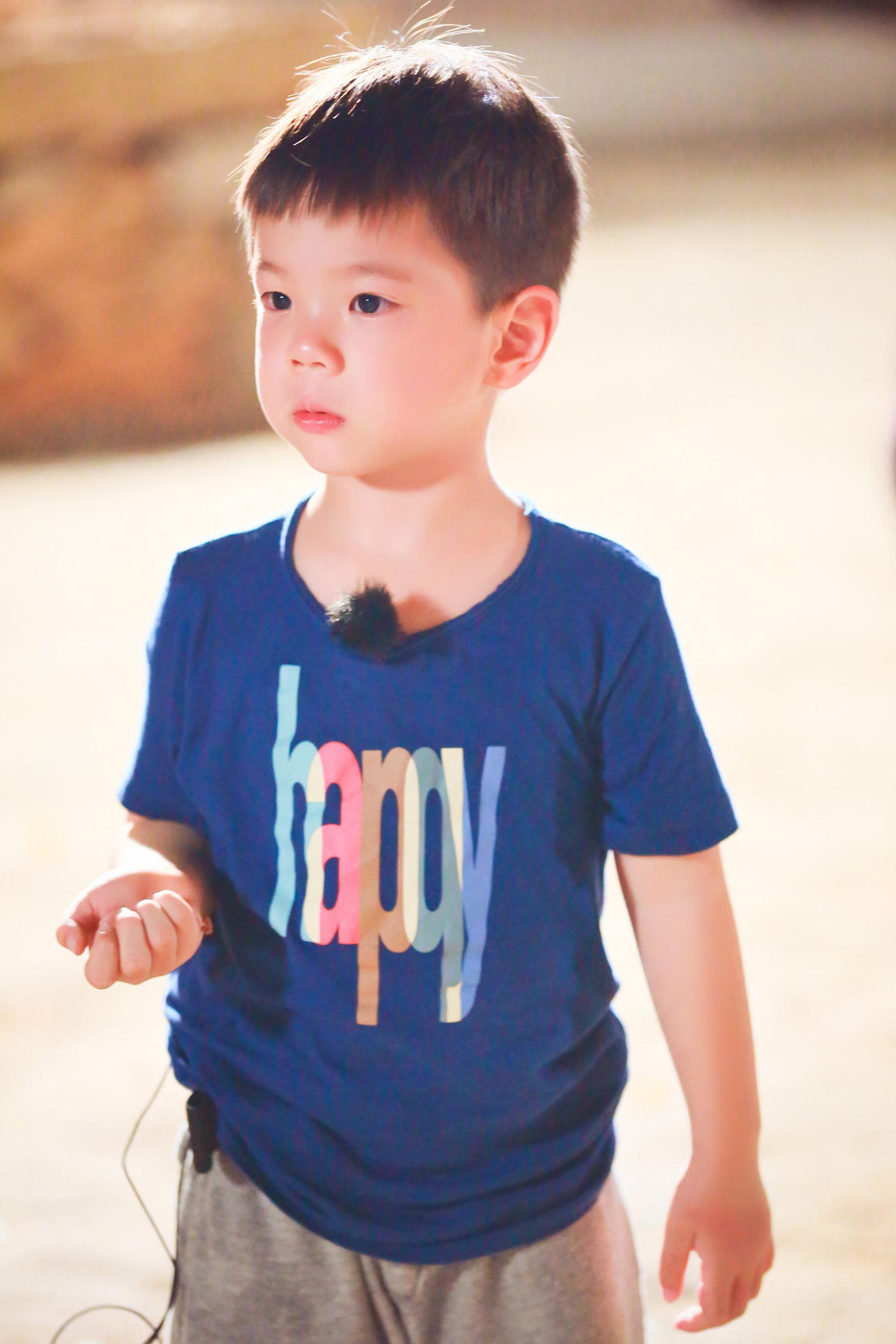 他3岁成名5岁上春晚,小小年纪年赚百万,如今父母却追悔莫及