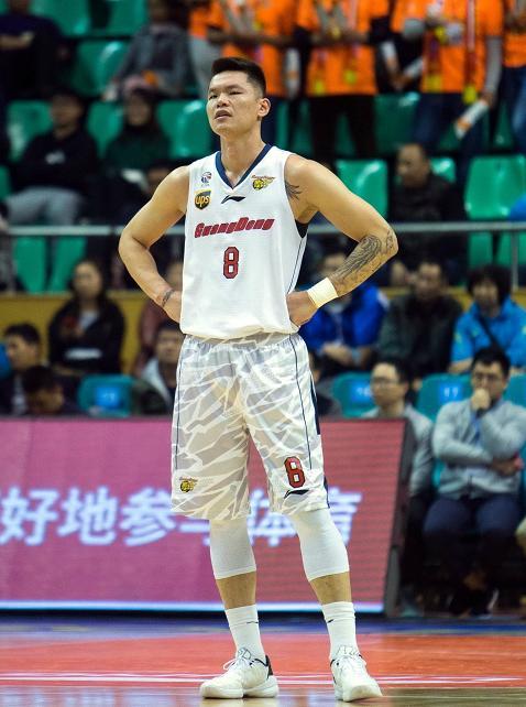 朱芳雨负心再婚生子前妻离婚后独自带俩娃现已成体操裁判