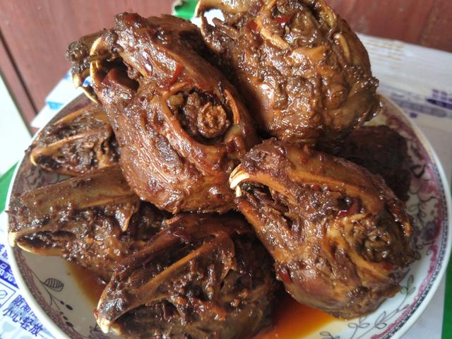 成都麻辣兔头只要一个单品就可以撑起一家店的经典美食附配方