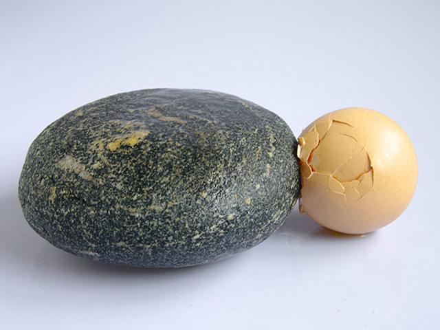 2到4岁是孩子第一个反抗期,又叫鸡蛋碰石头,你怎么处理的呢?