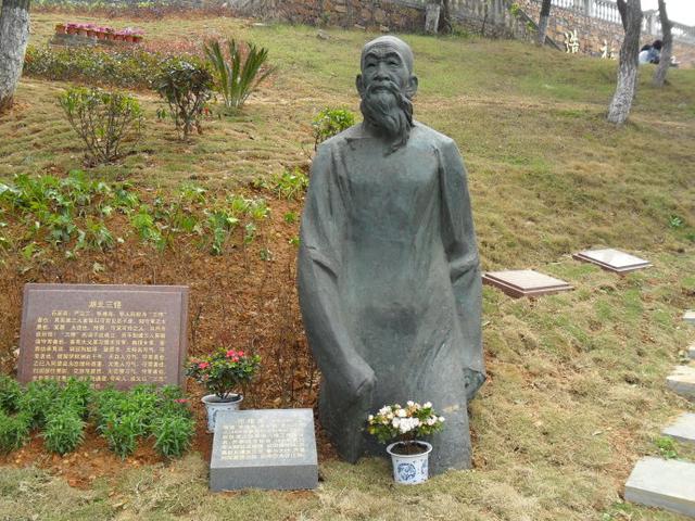 打劫,打开他的行李一看,土匪立刻跪下相送|土匪|张难先|行李_新浪新闻