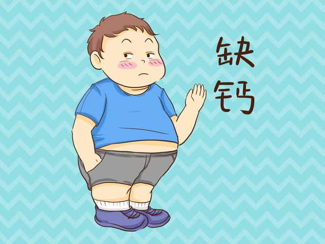 孩子如果缺钙严重,最先出现的症状一般都是颅骨软,骨质不够硬,也会