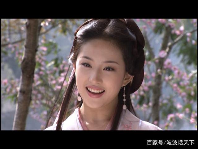 金庸给了她绝美容貌和绝高的智商,她却硬生生从女主活成了女配!