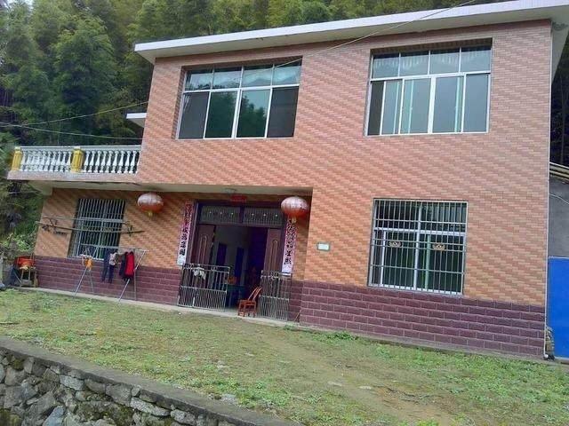 男友带我回老家拜访父母,看到他家农村房子,我落荒而逃!